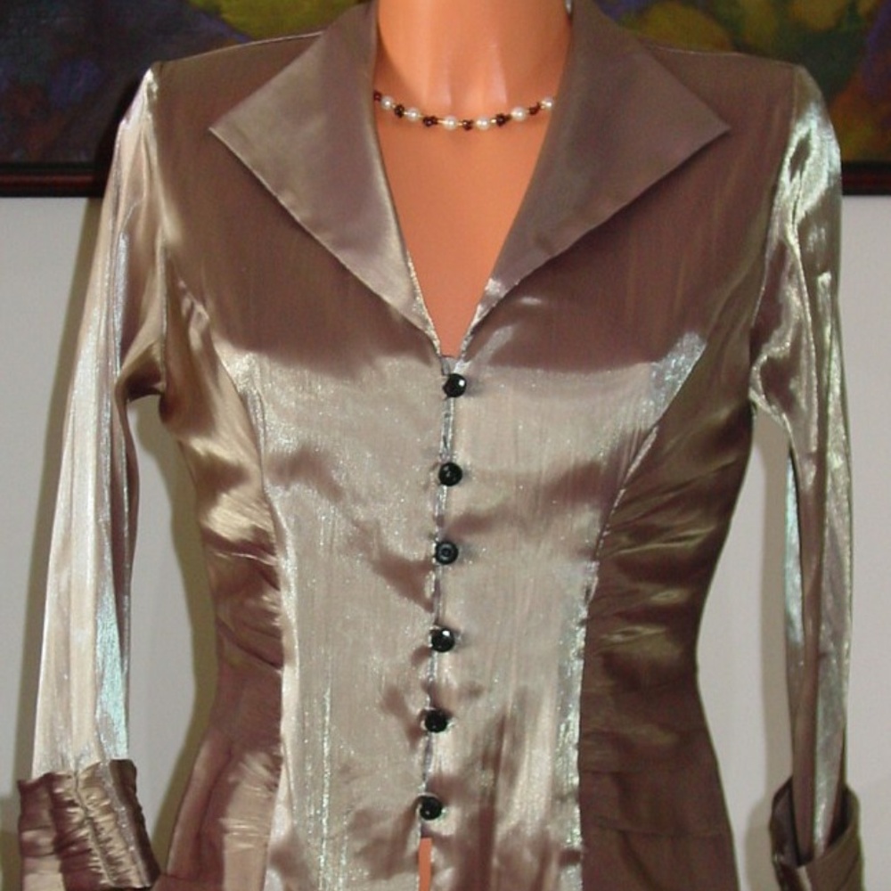 XSCAPE Special Occasion Top, sz 8 GOLD